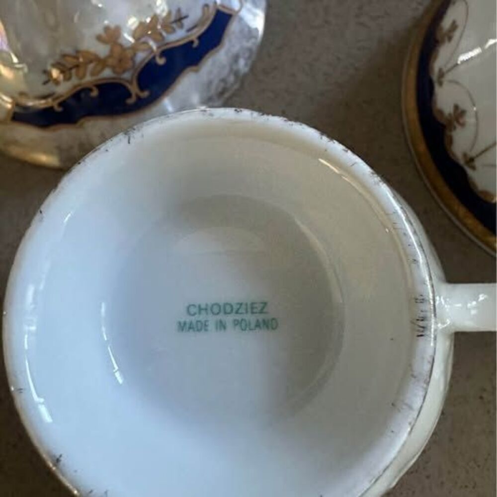 3-piece Porcelain Tea Set - Picture 3 of 4